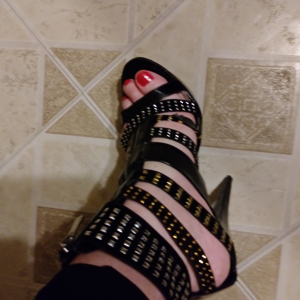 BEAUTIFUL BRAND NEW SPECTACULAR SHOES !!!!!